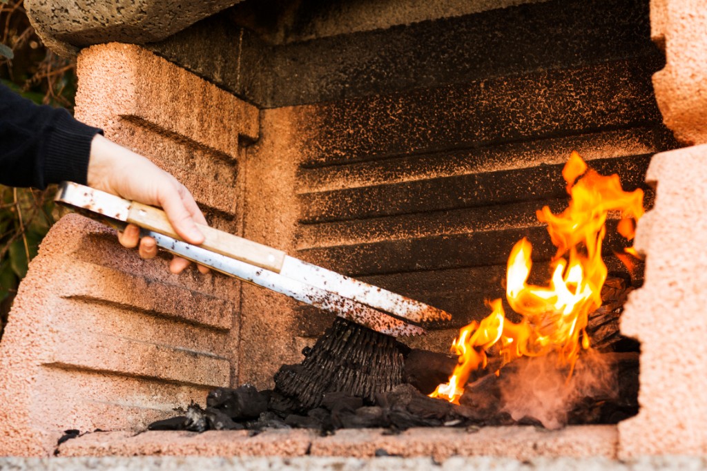 Conduit de cheminée sur toiture — Ramonage du Calvados